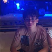 Universitario con experiencia en enseñanza a niños, y preparación con respecto a titulaciones de Cambridge